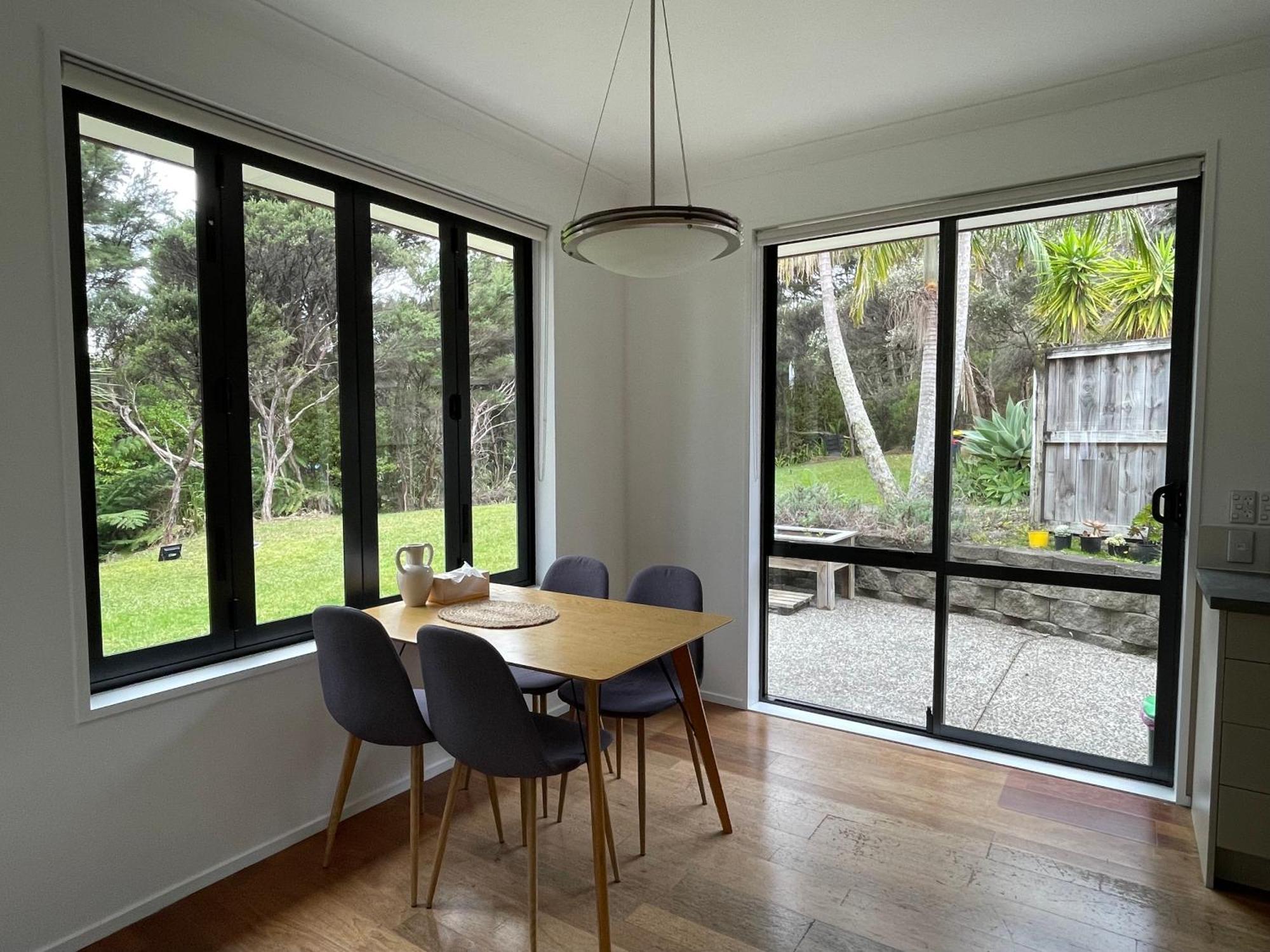 Charming Home Near Nature オークランド エクステリア 写真