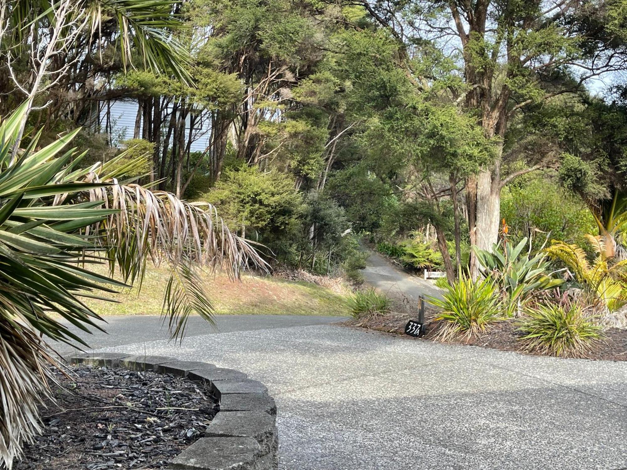 Charming Home Near Nature オークランド エクステリア 写真